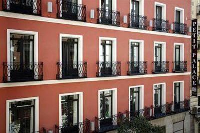 фото отеля Petit Palace Tres Cruces Centro