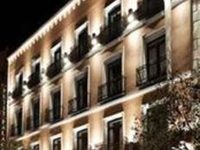 Petit Palace Tres Cruces Centro