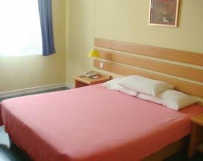 фото отеля Home Inn (Yantai Coach Station)