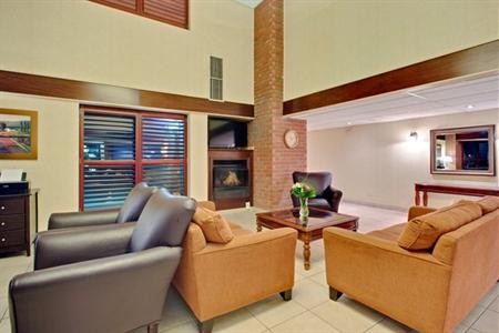 фото отеля Holiday Inn Express Hamilton Canada