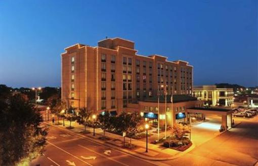 фото отеля Hilton Garden Inn Virginia Beach Town Center