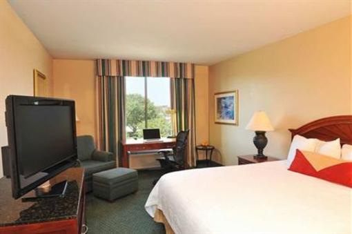 фото отеля Hilton Garden Inn Virginia Beach Town Center