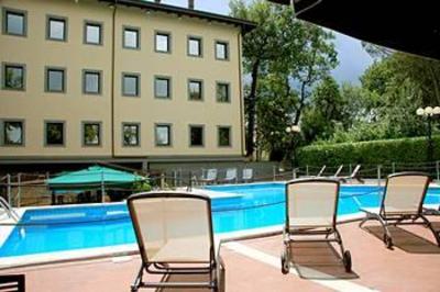 фото отеля Grand Hotel Villa Dei Papi