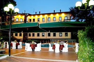 фото отеля Grand Hotel Villa Dei Papi