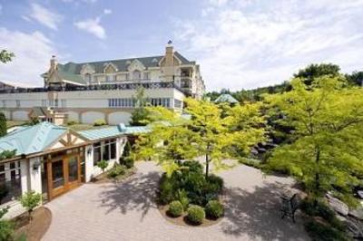 фото отеля Hotel Chateau-Bromont