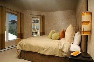 фото отеля Hotel Chateau-Bromont