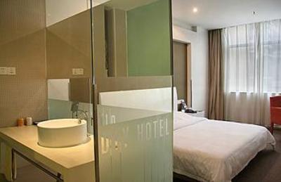 фото отеля Motel 268 (Shenzhen Nanshan Qilin)
