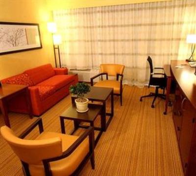 фото отеля Courtyard by Marriott Denver Airport