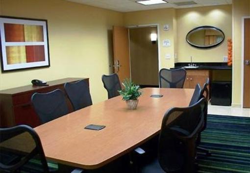 фото отеля Fairfield Inn & Suites Omaha Downtown