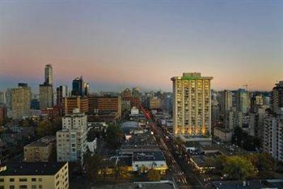 фото отеля Sandman Suites Vancouver on Davie