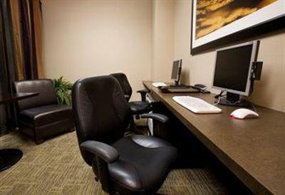 фото отеля Sandman Suites Vancouver on Davie