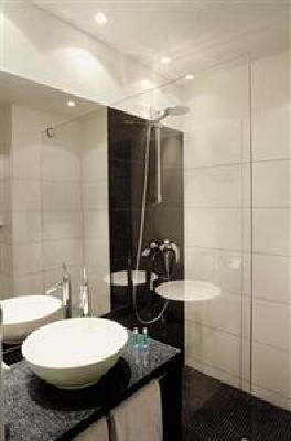 фото отеля Motel One Dresden Palaisplatz