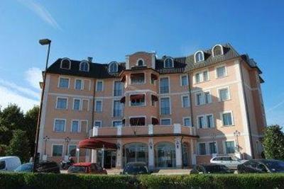 фото отеля Green Center Hotel