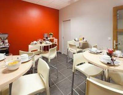 фото отеля Residhotel Saint-Etienne Centre