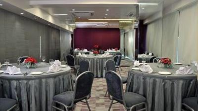 фото отеля Sarovar Portico Rajkot