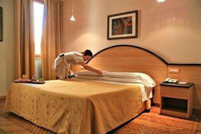 фото отеля Touring Hotel Ferrara