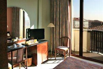 фото отеля Touring Hotel Ferrara
