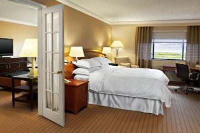 фото отеля Sheraton Laval Hotel