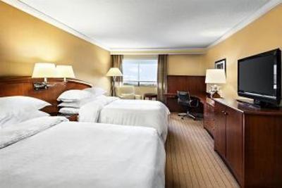 фото отеля Sheraton Laval Hotel