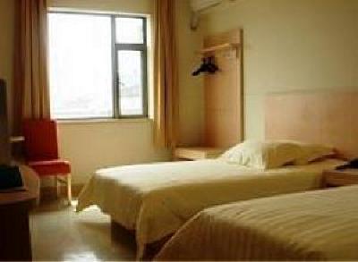 фото отеля Jinjiang Inn (Jiangyin Chengjiang Middle Road)
