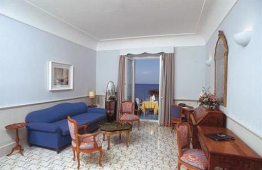 фото отеля Albergo della Regina Isabella