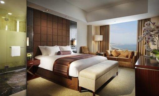 фото отеля Crowne Plaza Yantai Seaview