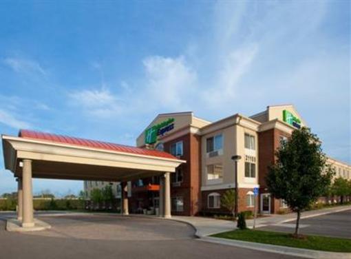 фото отеля Holiday Inn Express Hotel & Suites Farmington Hills