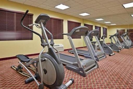 фото отеля Holiday Inn Express Hotel & Suites Farmington Hills