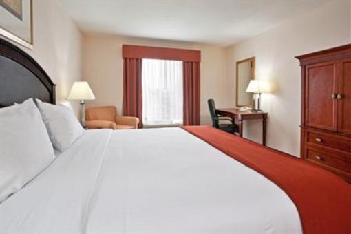 фото отеля Holiday Inn Express Hotel & Suites Farmington Hills