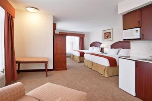 фото отеля Holiday Inn Express Hotel & Suites Farmington Hills