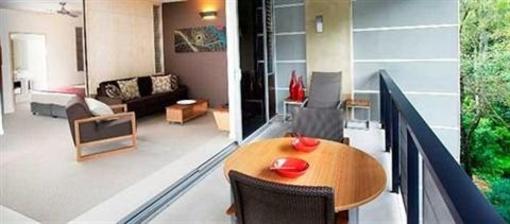 фото отеля Outrigger Little Hastings St Villa And Penthouses