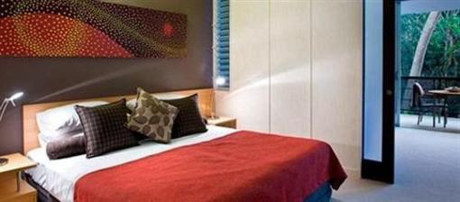 фото отеля Outrigger Little Hastings St Villa And Penthouses