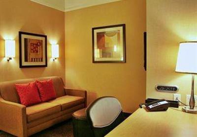 фото отеля Cambria Suites Pueblo