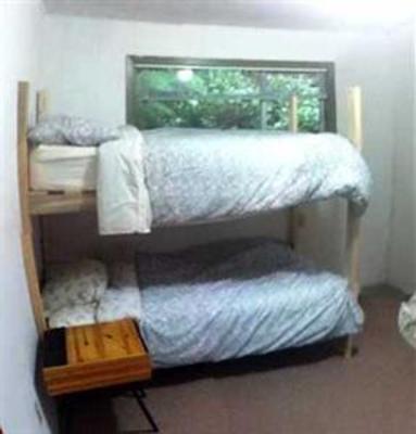 фото отеля Tofino Travellers Guesthouse