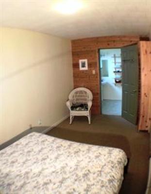 фото отеля Tofino Travellers Guesthouse