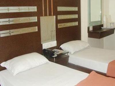 фото отеля Hotel Neelkamal