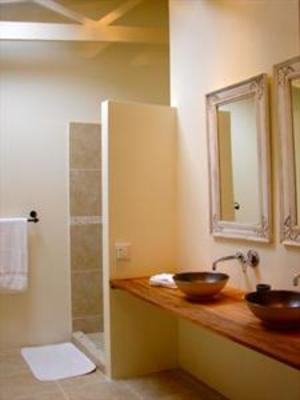 фото отеля Amanzi Island Lodge