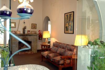 фото отеля Hostal Victoria Villa Giardino