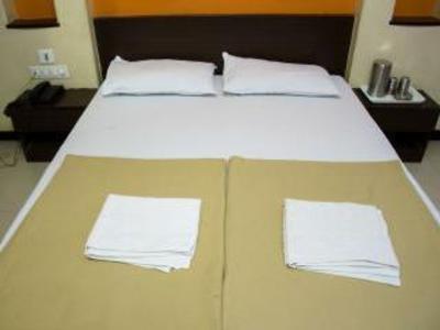 фото отеля Royal Regency Lodge
