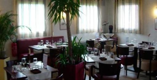 фото отеля L'Auberge Everhotel Somain