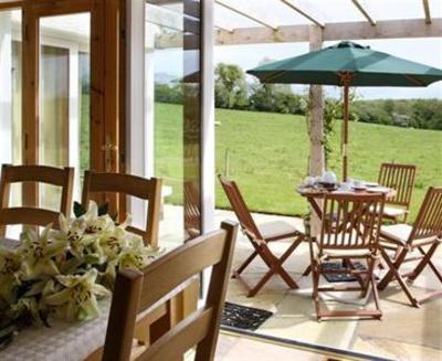 фото отеля Clover Cottage Leggs