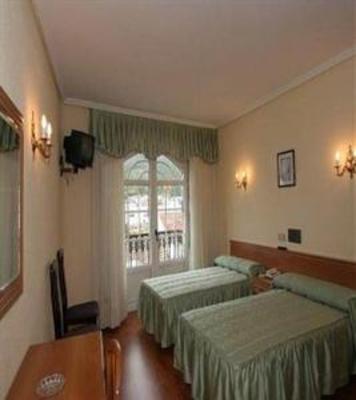 фото отеля Hotel Larry