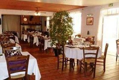 фото отеля Auberge Les Glycines Hotel Cancon