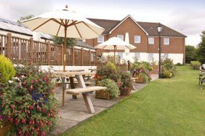 фото отеля Premier Inn Tring