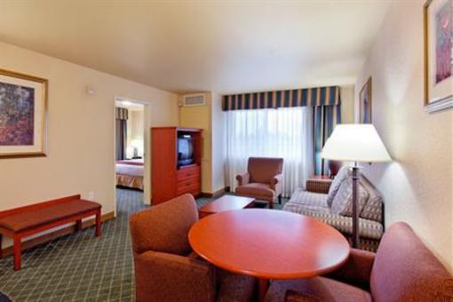 фото отеля Holiday Inn Express Hotel & Suites Everett