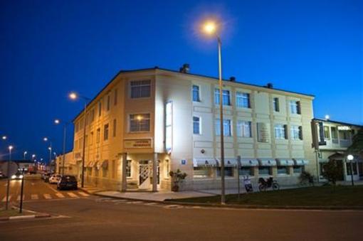 фото отеля Hotel Triana