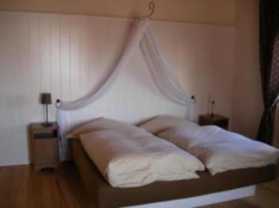 фото отеля Wellnesspension Haardter Schloss Neustadt an der Weinstrasse
