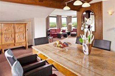 фото отеля Dorint Golf & Spa Windhagen/Siebengebirge