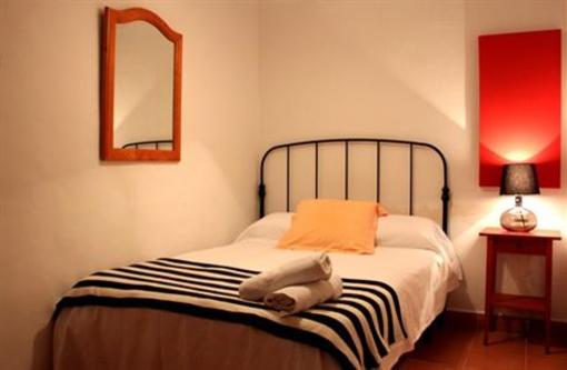 фото отеля Apartaments La Font Vella de Falset