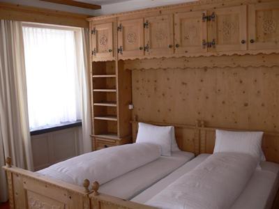 фото отеля Hotel Alpina Zernez